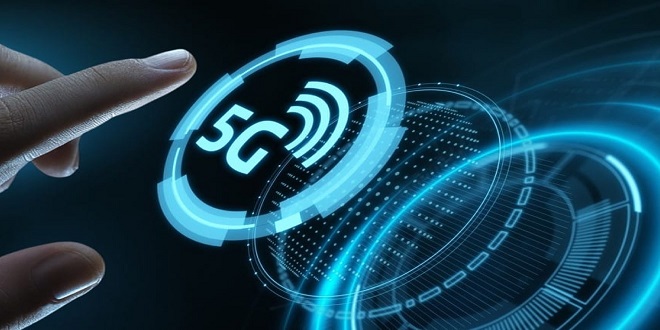 Bridging the Digital Divide: The Role of 5G Mobiles in Advancing UAE Technology