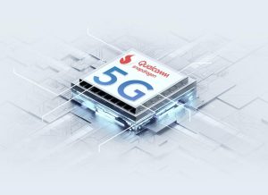 Bridging the Digital Divide: The Role of 5G Mobiles in Advancing UAE Technology